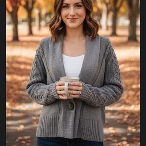 Zara Knit Chuncky Cardigan Sweater in gray Size Medium